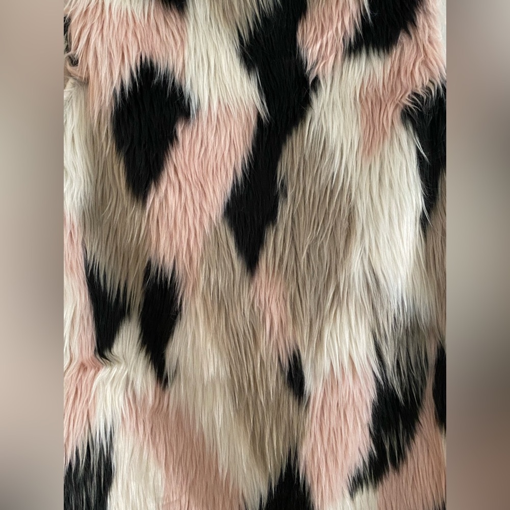 Vest - Picture 5 of 8